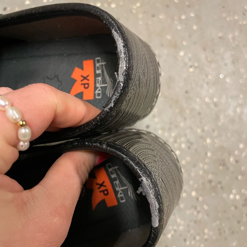 Dansko Clogs Size 38 - image 4